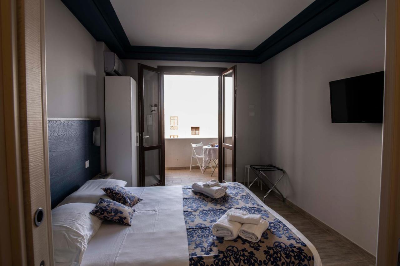 Elisir Suite Rooms By Marino Tourist 산비토로카포 외부 사진