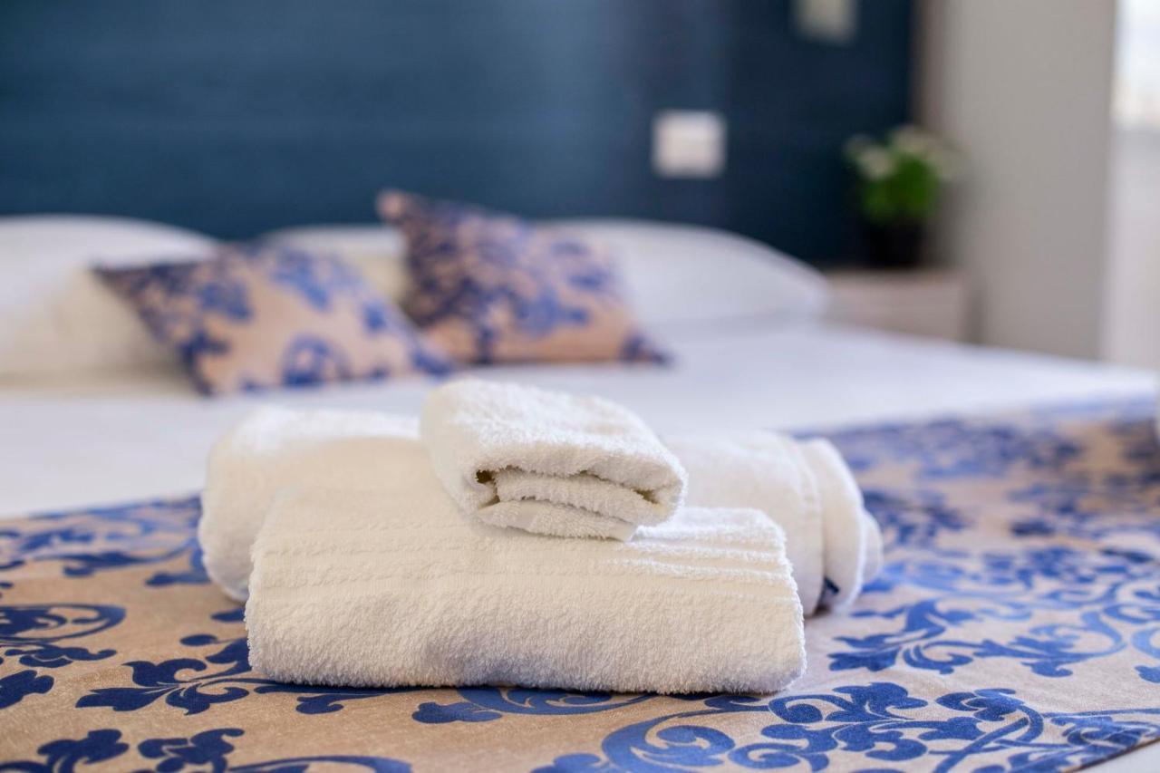 Elisir Suite Rooms By Marino Tourist 산비토로카포 외부 사진