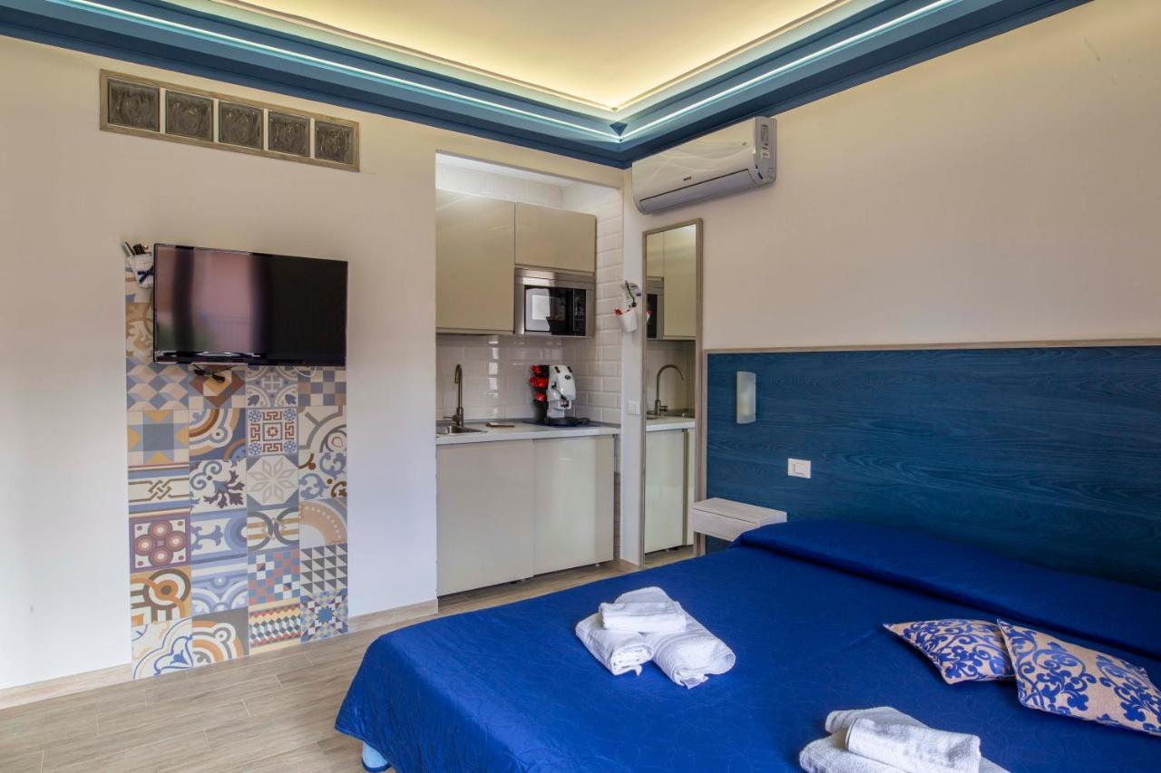 Elisir Suite Rooms By Marino Tourist 산비토로카포 외부 사진